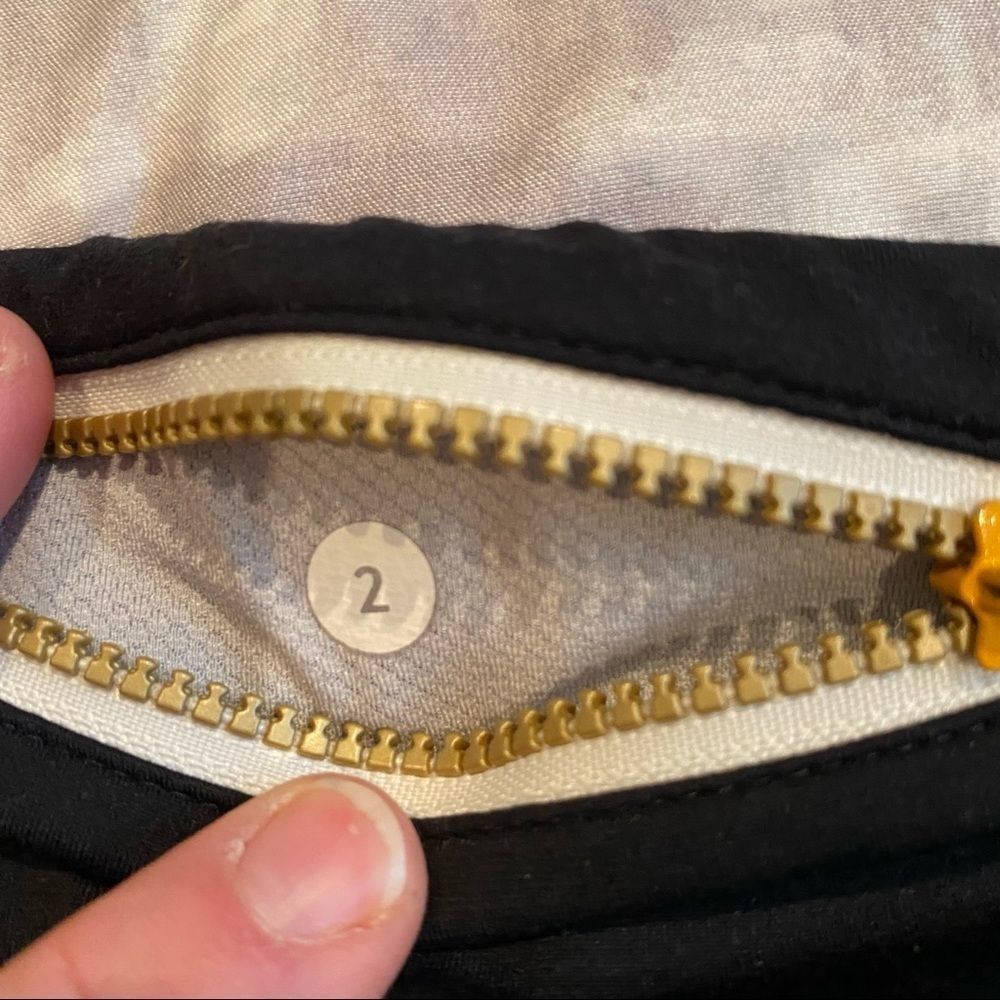 Lululemon Speed shorts. Size 2 women’s - Picture 2 of 7